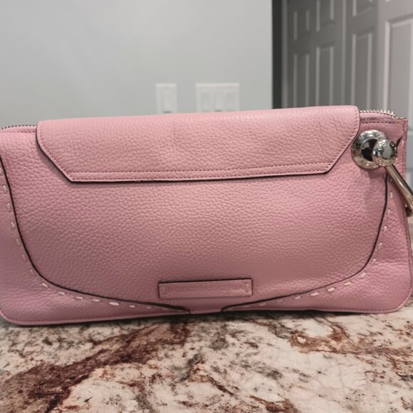 LIKE NEW 💥 BEAUTIFUL BCBGMAXAZRIA DUSTY PINK WRISTLET CLUTCH BAG - Picture 2 of 9